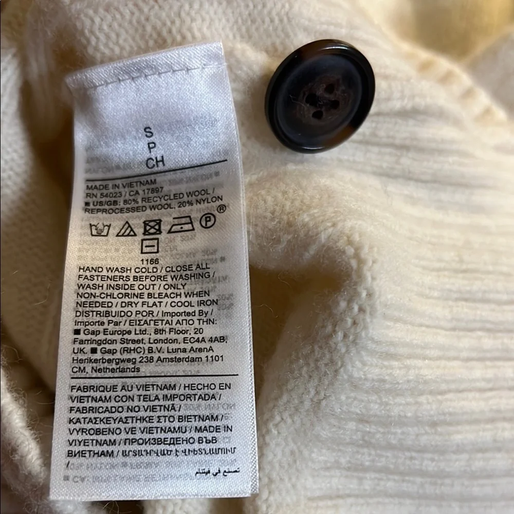 Banana republic men’s Cream Button-Up Turtleneck Sweater